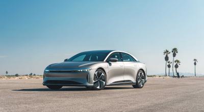 Are Luxury Electric Sedans Dying Out? Why <span style='background: #ff0000'>SUV</span>s Are Winning - Photo