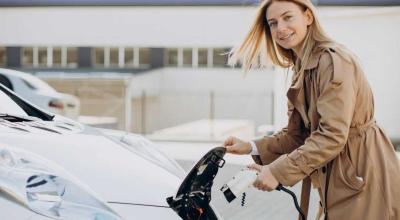 10 Dumb Car Myths That Refuse to Die - Photo