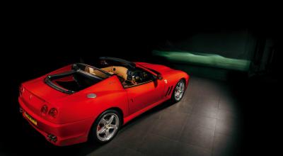 Ferrari 575 Superamerica: The Wild V12 Convertible with a Crazy Roof! - Photo
