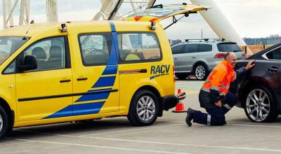 Roadside Assistance: Your Lifeline in a Car Emergency - Photo