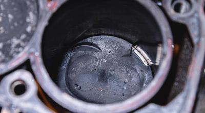 Carbon Buildup in Modern Engines: Prevention & Removal - Photo