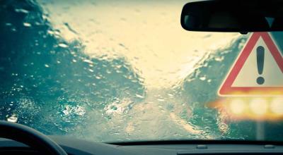 Driving in a Weather Warning? Your Insurance is Still Valid - Photo