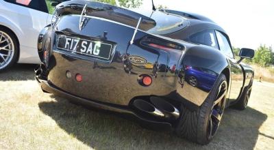 Crazy Factory Exhausts: From Top-Mounted Vipers to Fake Miuras - Photo