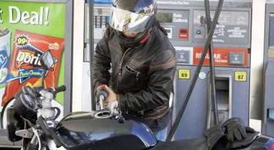 Premium Gas in Your Motorcycle: Why 93 Octane Won’t Boost Power (and When It’s Needed) - Photo