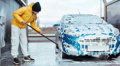 The Lukewarm Secret: Is Your Car Wash Temperature Ruining Your Paint? - Photo
