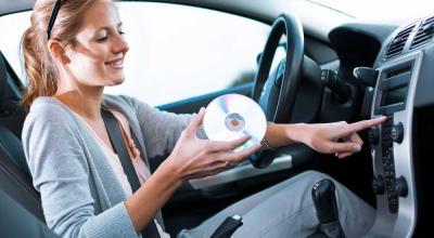 2025 Marked the End of Factory CD Players in New Cars - Photo