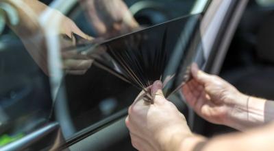 How To Remove Bubbling Window Tint At Home (Without Ruining Your Defroster Lines) - Photo