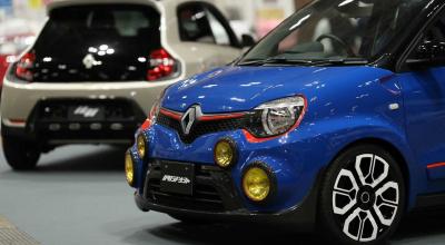 This Tiny Twingo Got R5 Turbo Energy… and It’s Actually Going on Sale - Photo