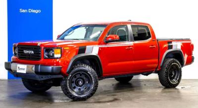 This Tacoma Thinks It’s a Classic Land Cruiser - Photo