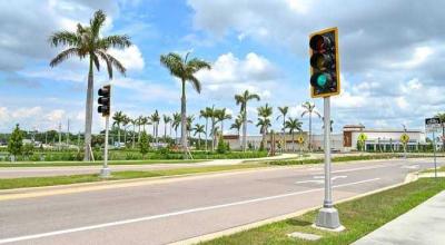 Florida Spent Millions on a Roundabout. Now It’s Putting Traffic Lights on It - Photo
