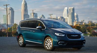 These Plug-In Hybrids Were Supposed To Be The Smart Choice. A Few Are Already Dead - Photo