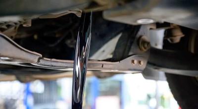 Your Fresh Engine Oil Turned Black Already. Should You Be Worried? - Photo