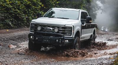 Ford Super Duty Gets A 37-Inch Off-Road Upgrade From AEV - Photo