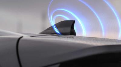 That Little Shark Fin on Your Roof May Be Running Half the Car’s Digital Life - Photo