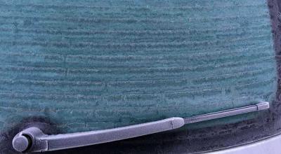 One Foggy Stripe Across Your Rear Window Can Reveal a Tiny Electrical Break - Photo