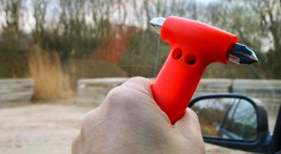 That Emergency Window Hammer May Be Useless Against the Glass Beside You - Photo
