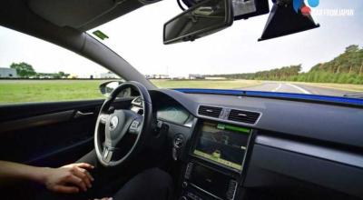 Your Steering Wheel Wants to Go Straight. Power Steering Is Not the Real Reason - Photo