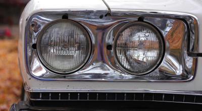 One Rule Forced American Car Designers to Reuse the Same Headlights for Over 40 Years - Photo