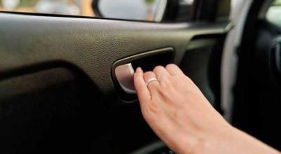 That Click as Your Car Door Opens Has a Job. A Loud Pop May Mean Trouble - Photo