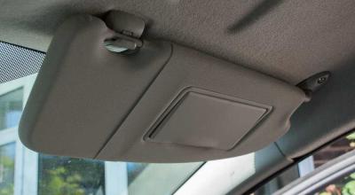 Before Buying Another Sun Shade, See If Your Car’s Visor Already Extends - Photo