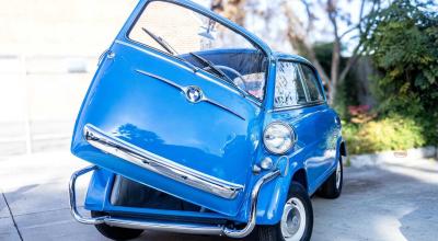 Open a BMW Isetta’s Only Door and the Steering Wheel Comes With It - Photo
