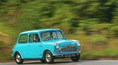The Original Mini’s Windows Slid Sideways So Its Tiny Doors Could Do More - Photo