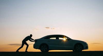 Your Car Has a Clutch. That Doesn’t Mean You Can Push-Start It - Photo