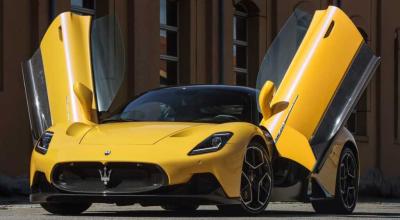 90+ Super<span style='background: #ff0000'>car</span>s Are Going Up For Sale After A $2 Million Fraud Scheme - Photo
