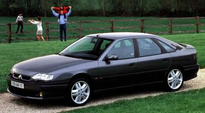 Renault Gave Its Quiet-Looking Flagship Two Turbos and Four-Wheel Drive - Photo