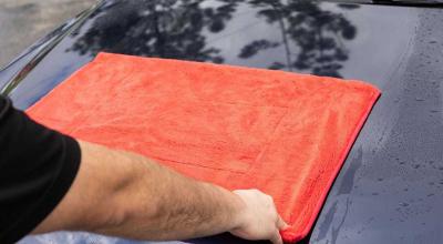 Fabric Softener Could Explain Why Your Expensive Car Towel Stopped Working - Photo