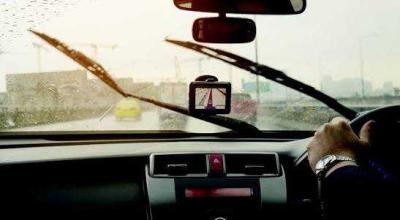 Two Windshields Can Fit the Same Car Without Having the Same Specification - Photo