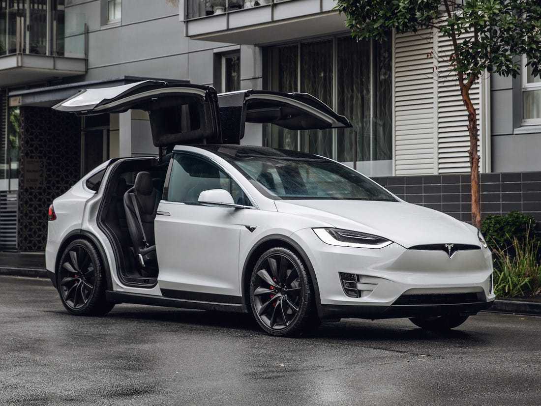 Tesla Model X was officially launched! It becomes the fastest SUV ...