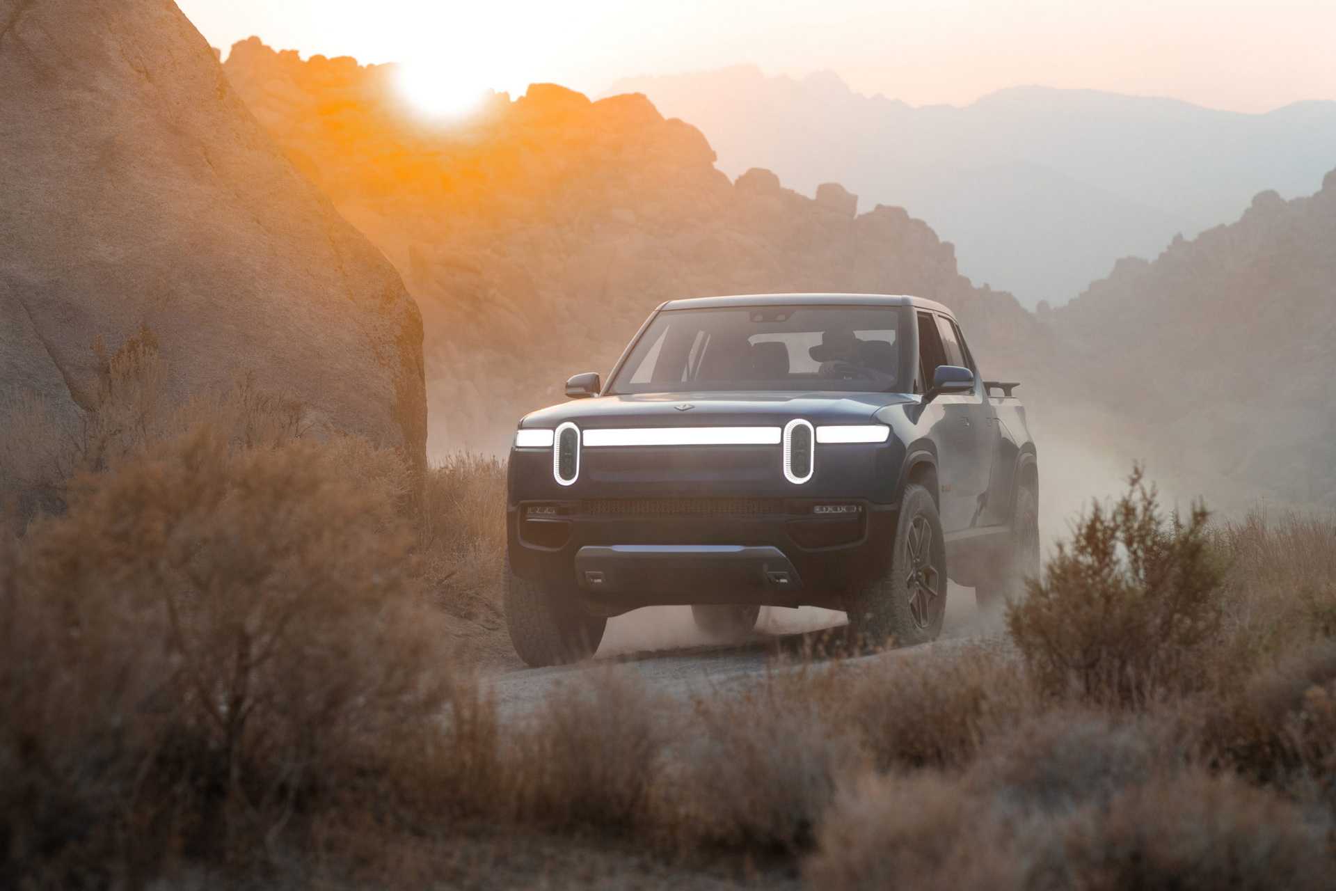 2022 Will Bring You A Rivian R1T With An Optional Removable Roof