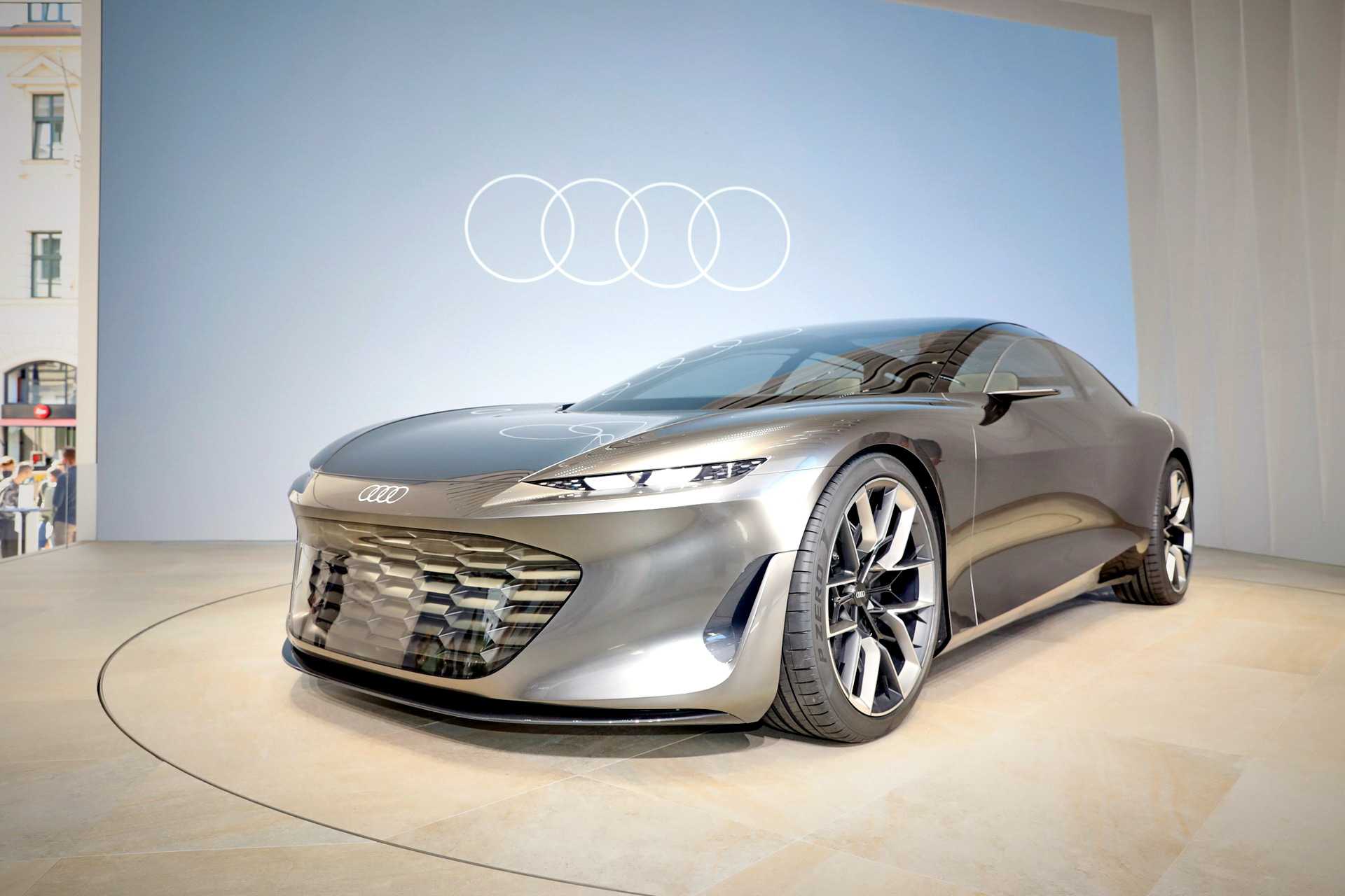 UPDATE: Incredible Audi Grandsphere Concept At Munich Motor Show